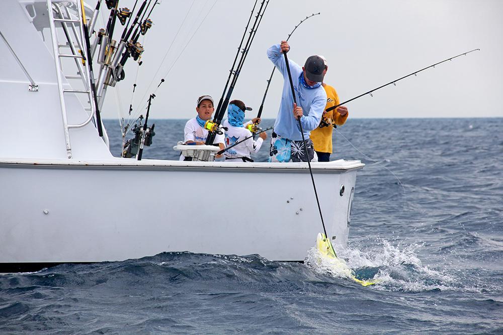 Cutting Edge Fishing - 10 mejores botes de pesca de Miami